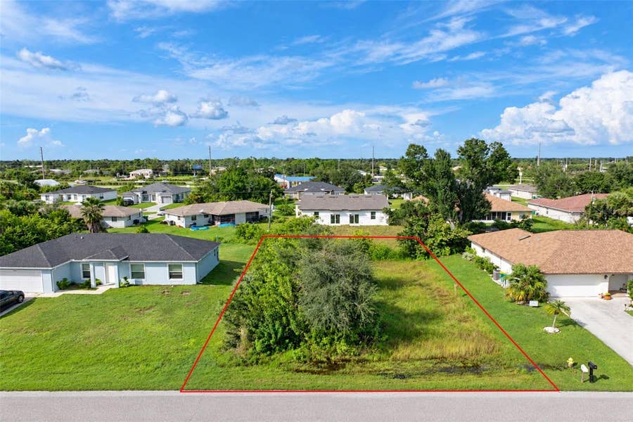 Property photo for 10474 CARNEGIE AVENUE, Englewood, FL