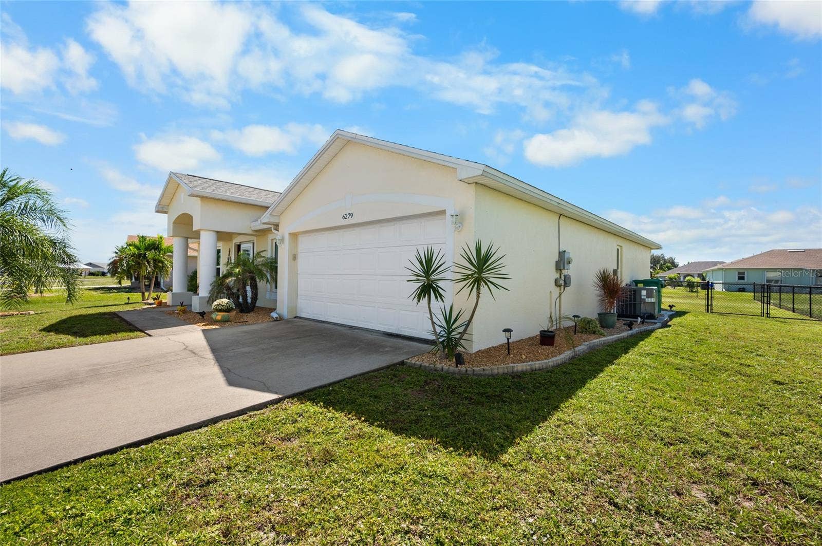 6279 COLISEUM BOULEVARD, Port Charlotte, FL 33981 6279 COLISEUM BOULEVARD, Port Charlotte, FL 33981