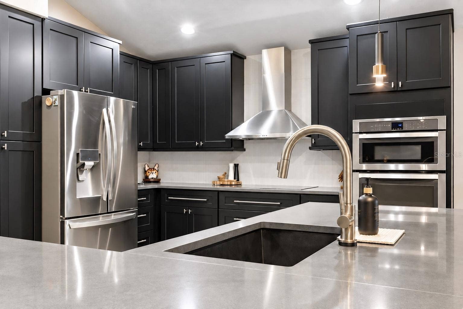 4321 74TH AVENUE E, Sarasota, FL 34243 4321 74TH AVENUE E, Sarasota, FL 34243