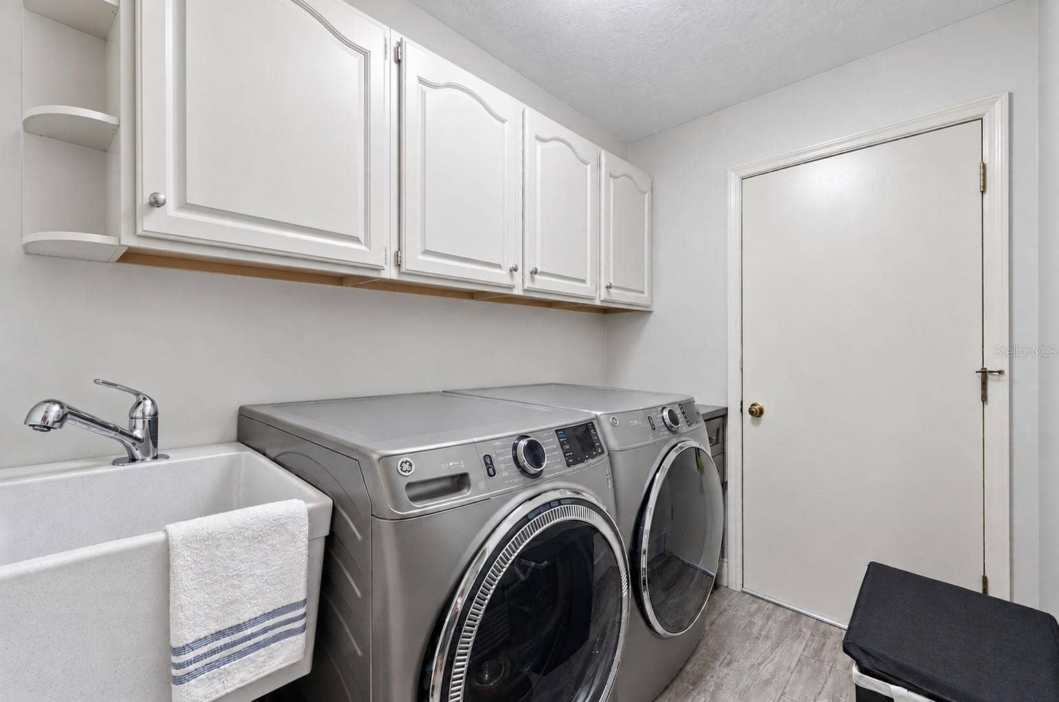 4321 74TH AVENUE E, Sarasota, FL 34243 4321 74TH AVENUE E, Sarasota, FL 34243