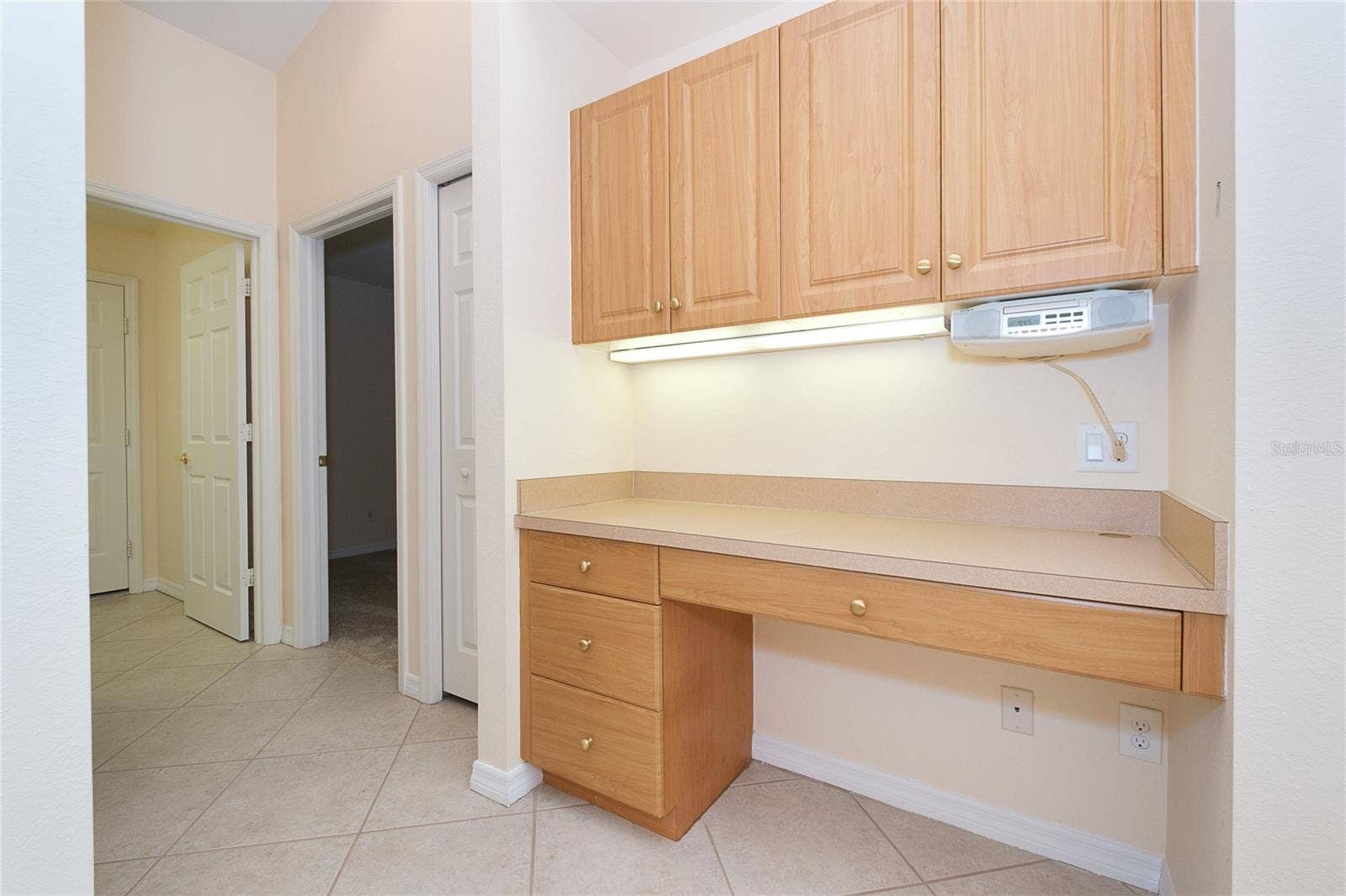 4057 FAIRWAY DRIVE, North Port, FL 34287 Built in Desk