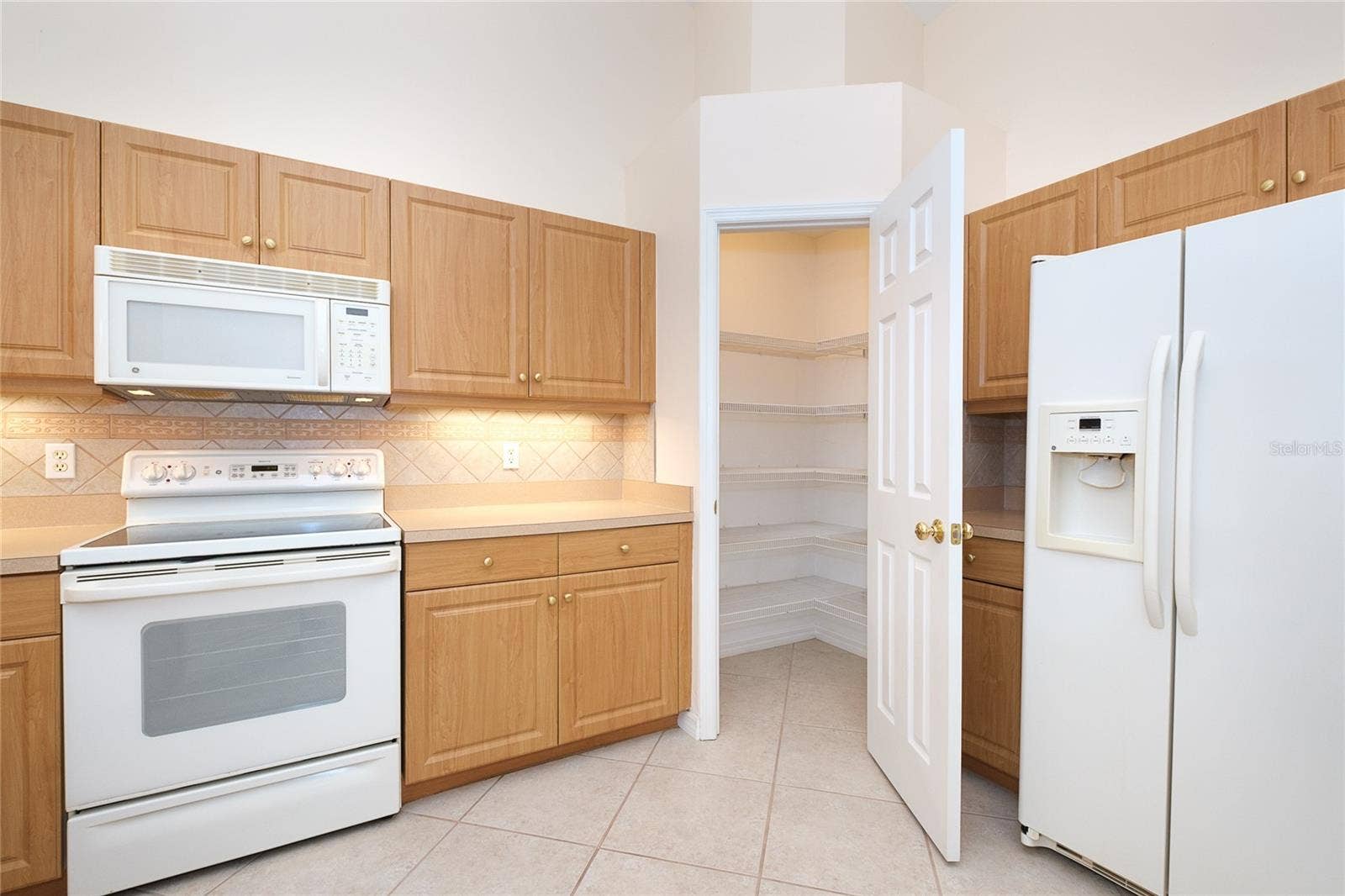 4057 FAIRWAY DRIVE, North Port, FL 34287 Pantry too!