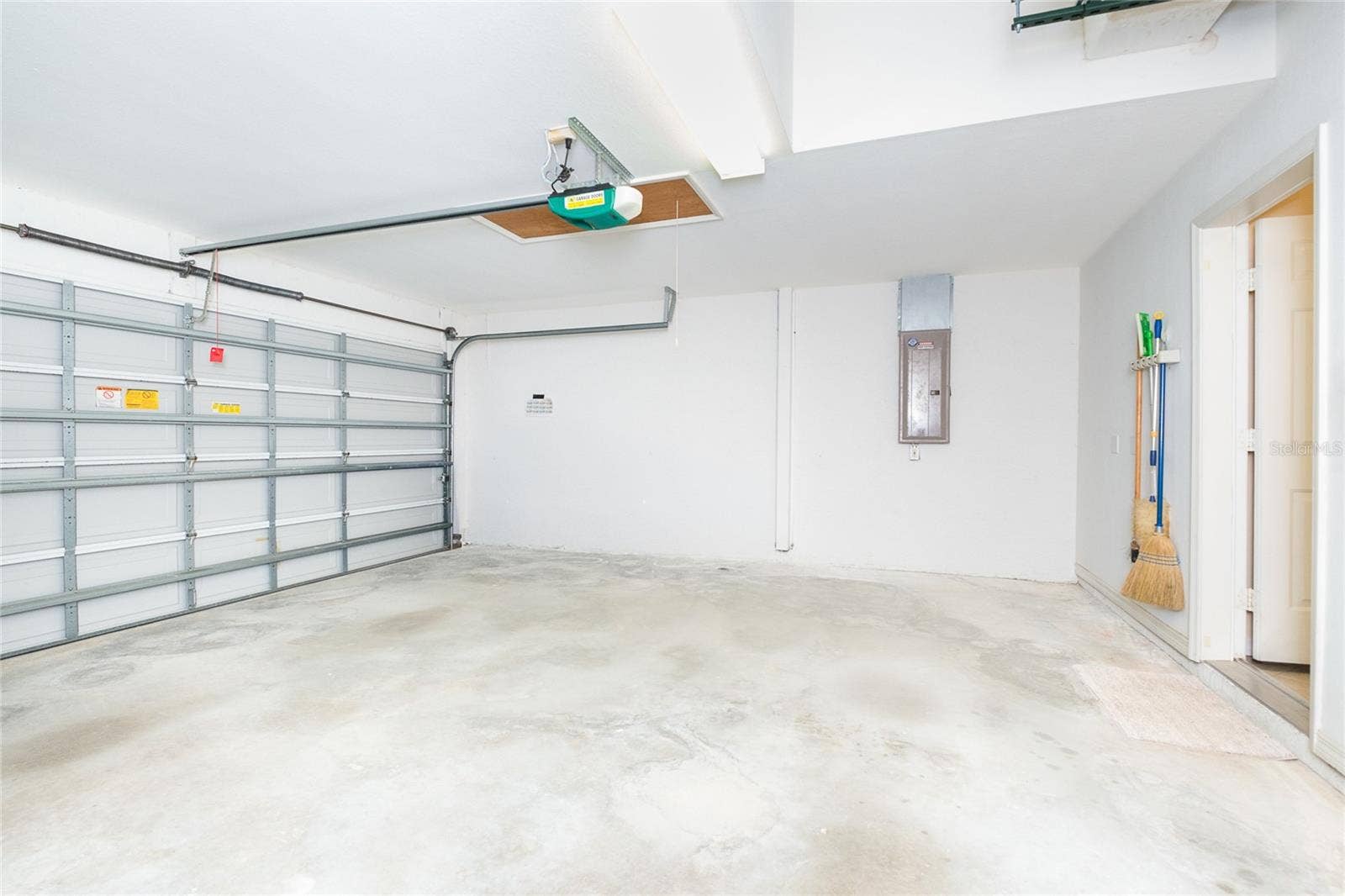 4057 FAIRWAY DRIVE, North Port, FL 34287 Garage