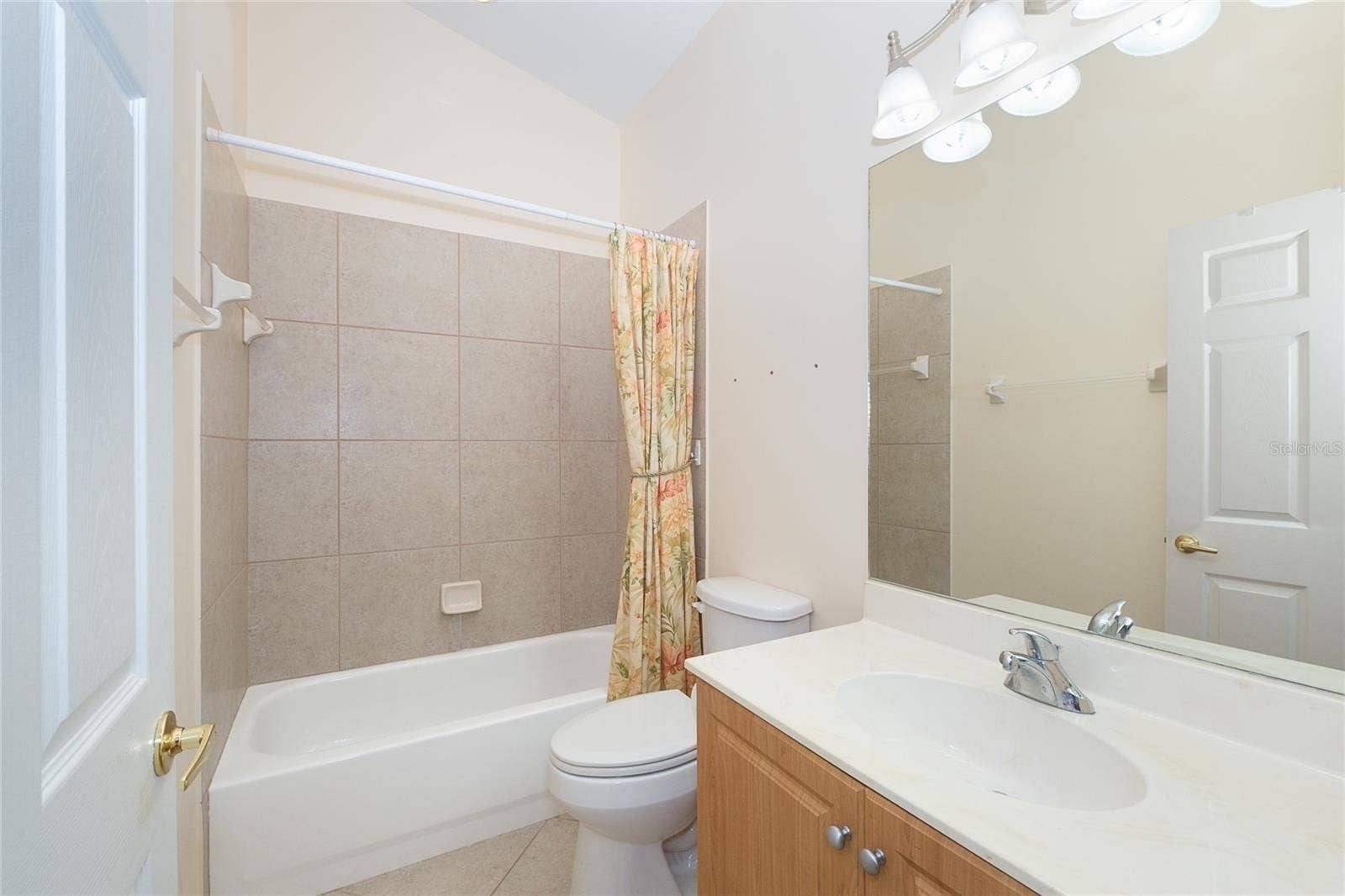 4057 FAIRWAY DRIVE, North Port, FL 34287 Guest Bathroom