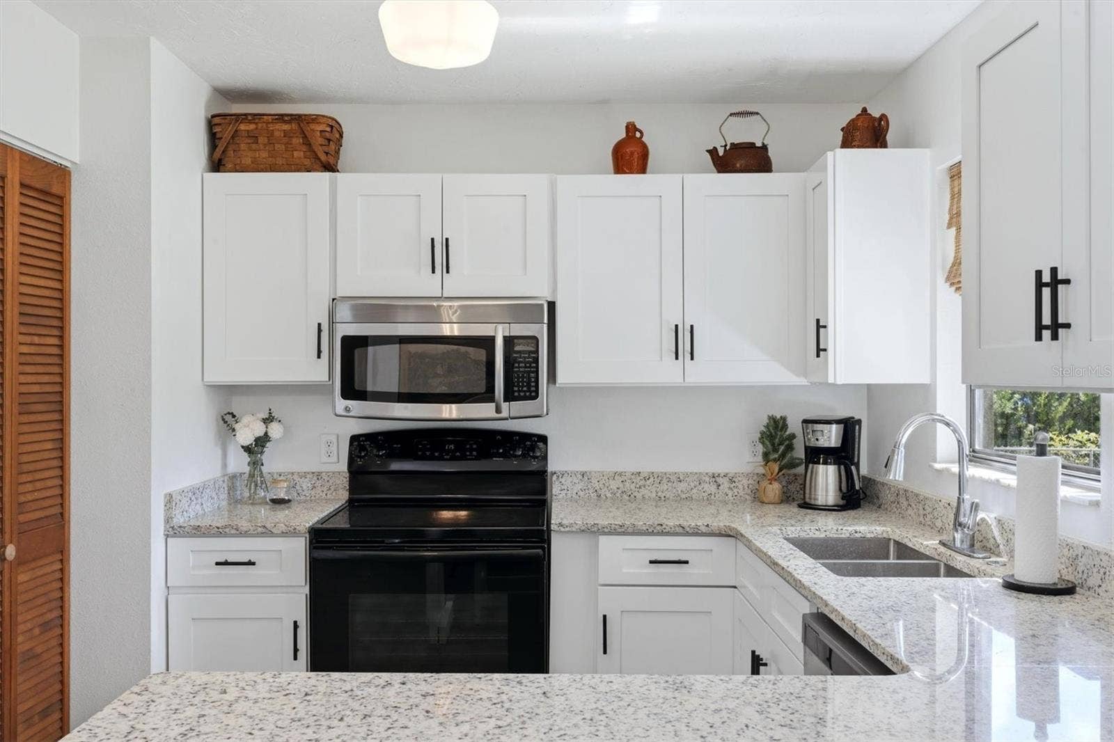 27 MARK TWAIN LANE, Rotonda West, FL 33947 27 MARK TWAIN LANE, Rotonda West, FL 33947