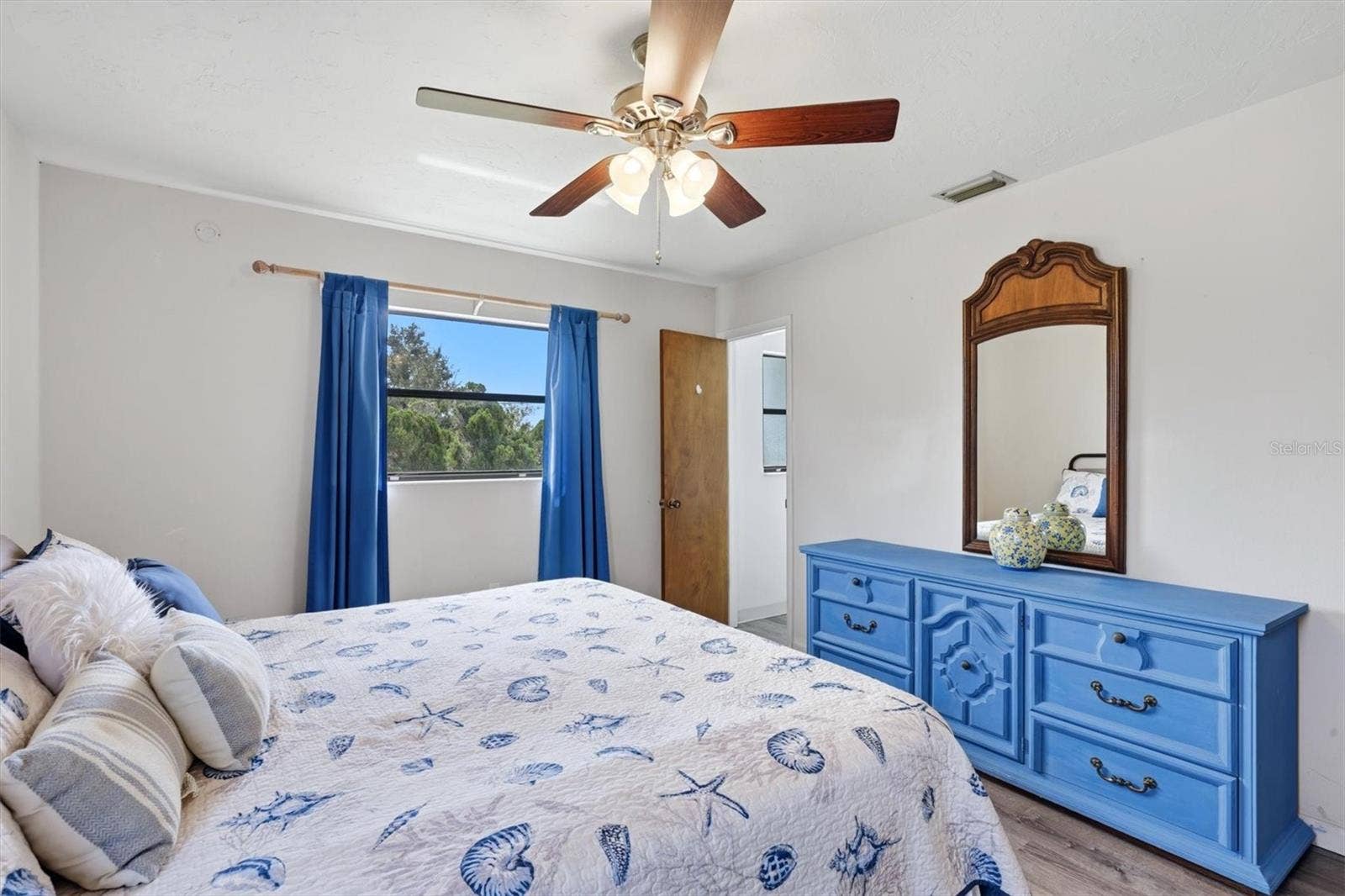 27 MARK TWAIN LANE, Rotonda West, FL 33947 27 MARK TWAIN LANE, Rotonda West, FL 33947