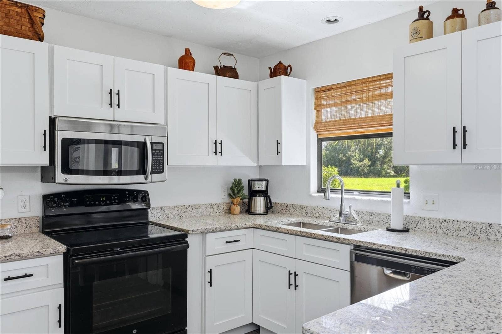 27 MARK TWAIN LANE, Rotonda West, FL 33947 27 MARK TWAIN LANE, Rotonda West, FL 33947