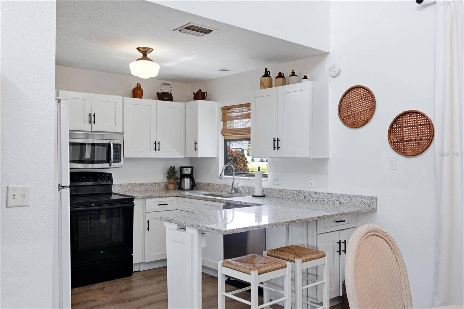 27 MARK TWAIN LANE, Rotonda West, FL 33947 27 MARK TWAIN LANE, Rotonda West, FL 33947