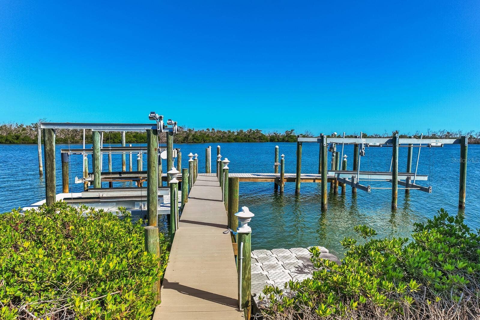 4070 LOOMIS AVENUE, Boca Grande, FL 33921 4070 LOOMIS AVENUE, Boca Grande, FL 33921