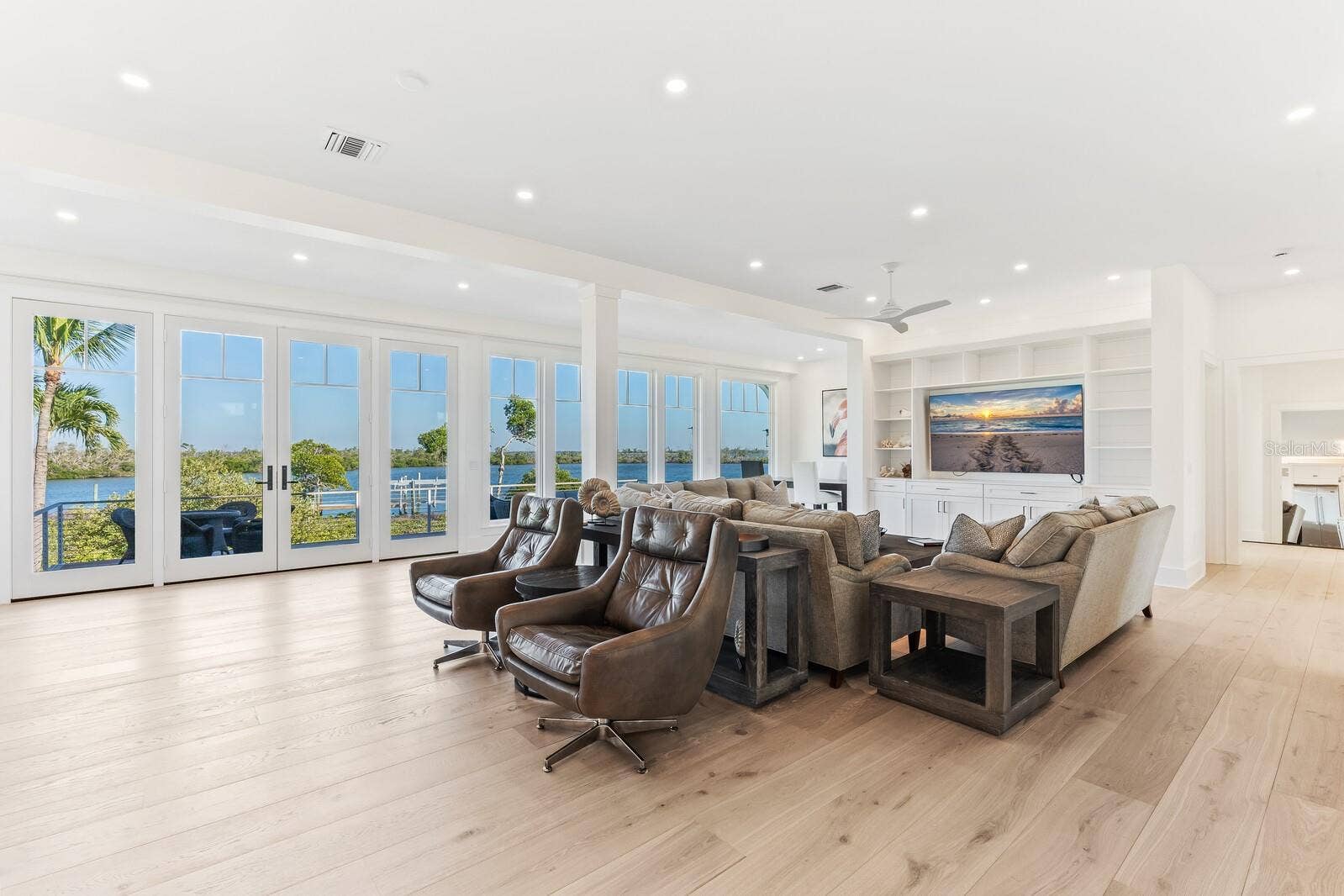 4070 LOOMIS AVENUE, Boca Grande, FL 33921 4070 LOOMIS AVENUE, Boca Grande, FL 33921