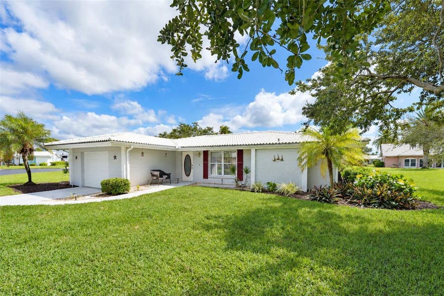 Property photo for 21 OAKWOOD DRIVE N, #21, Englewood, FL