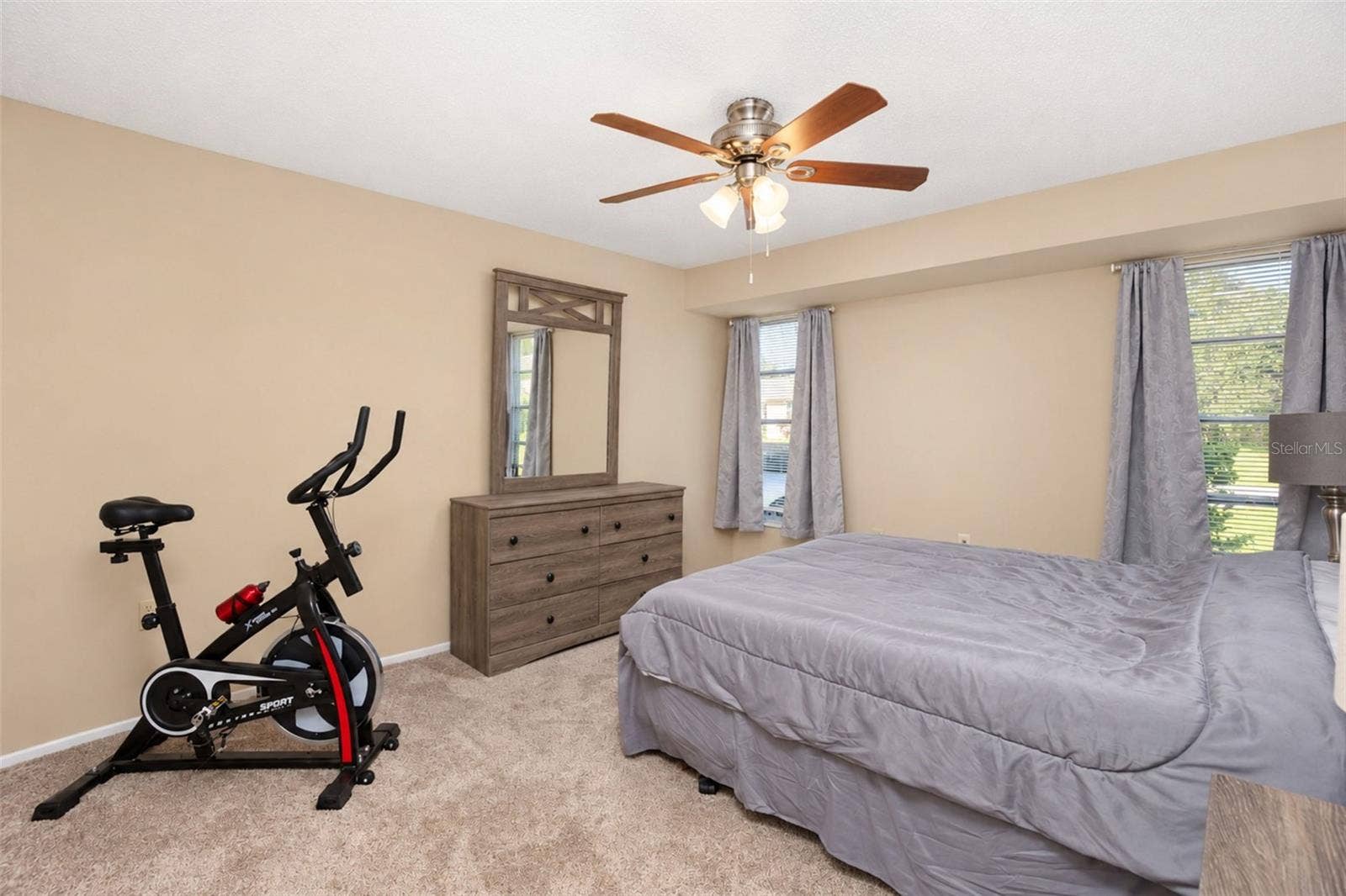 2nd bedroom