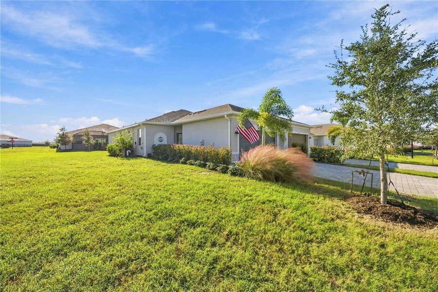 Property photo for 8592 SEASALT LOOP, Englewood, FL