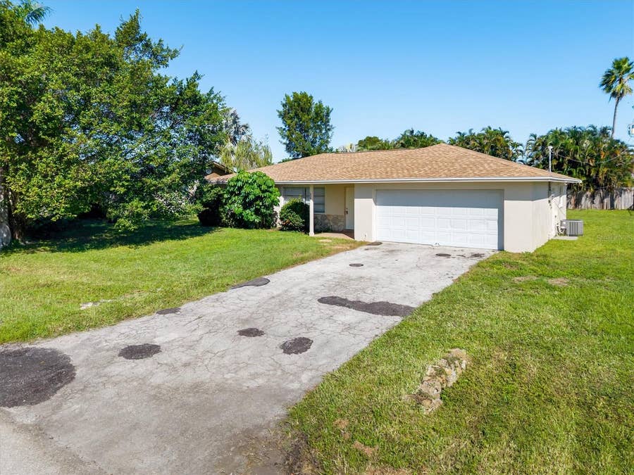 Property photo for 525 SE 35TH STREET, Cape Coral, FL