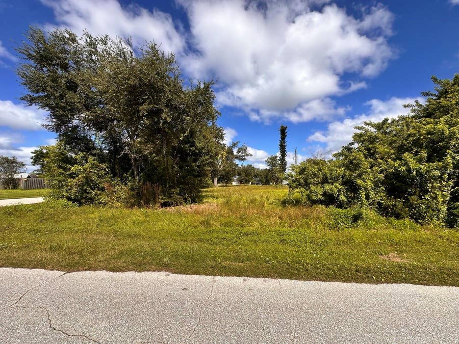 Property photo for 11128 CARNEGIE AVENUE, Englewood, FL