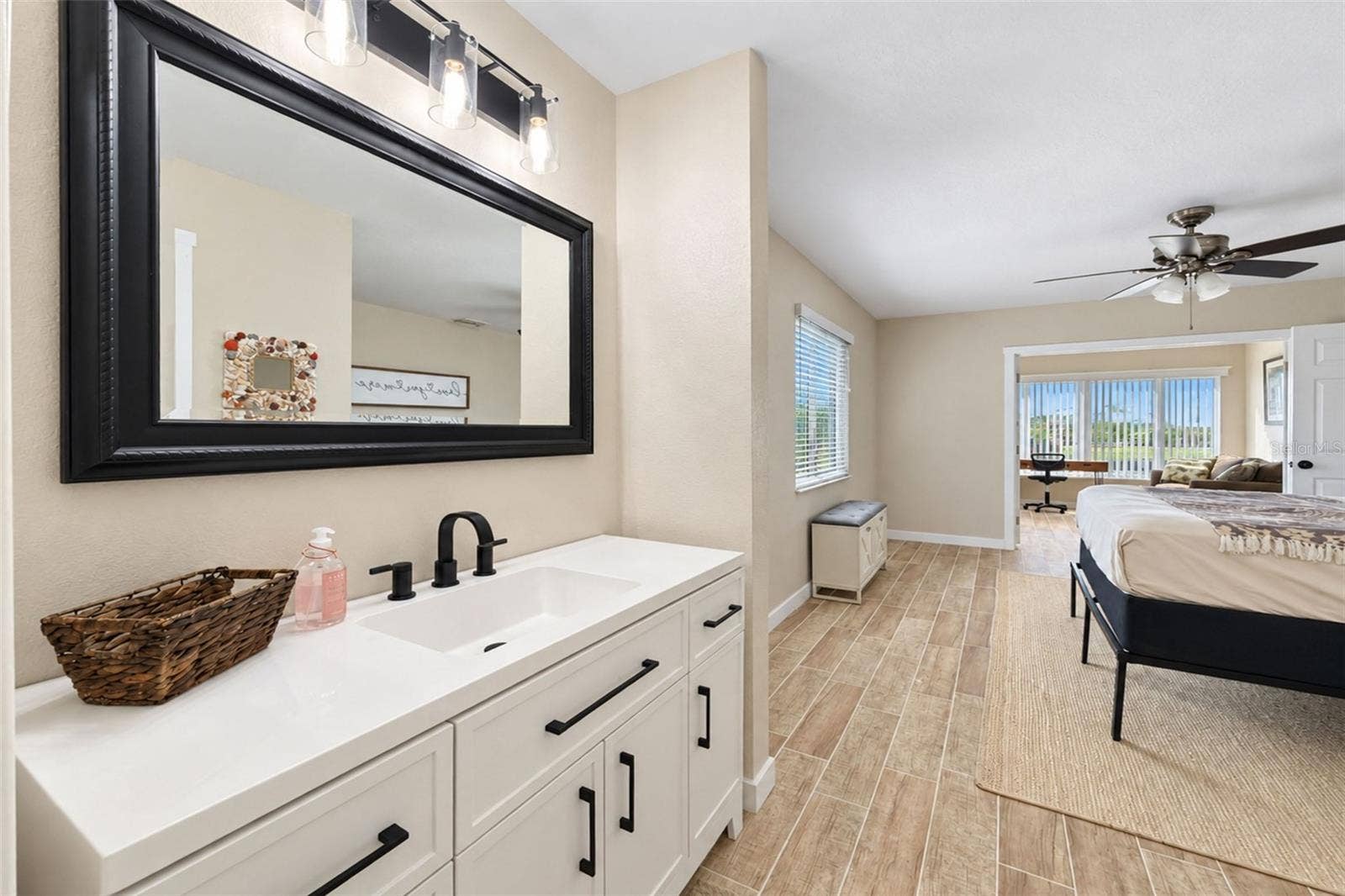 258 ANNAPOLIS LANE, Rotonda West, FL 33947 258 ANNAPOLIS LANE, Rotonda West, FL 33947