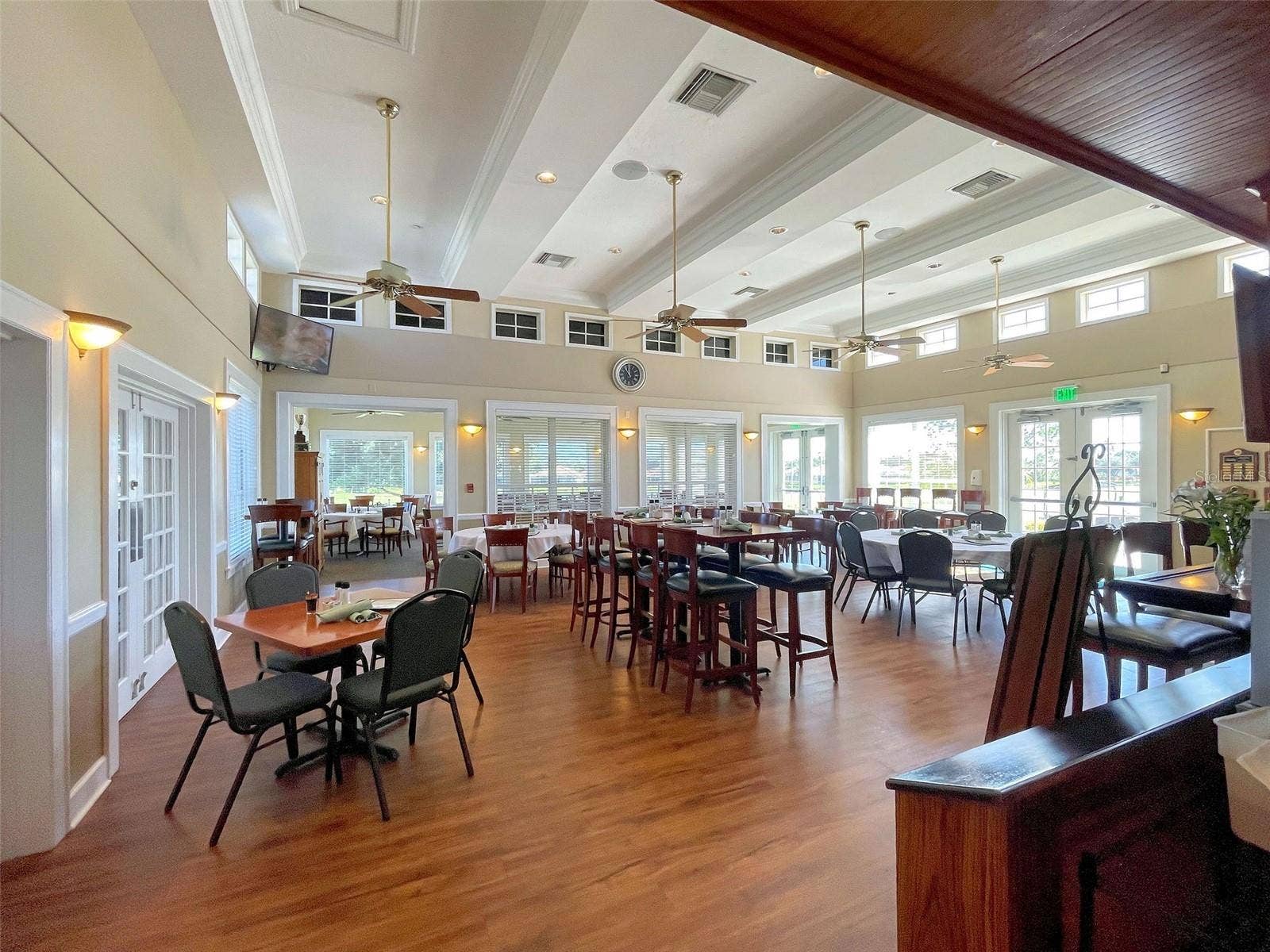 Main dining area with full service bar.