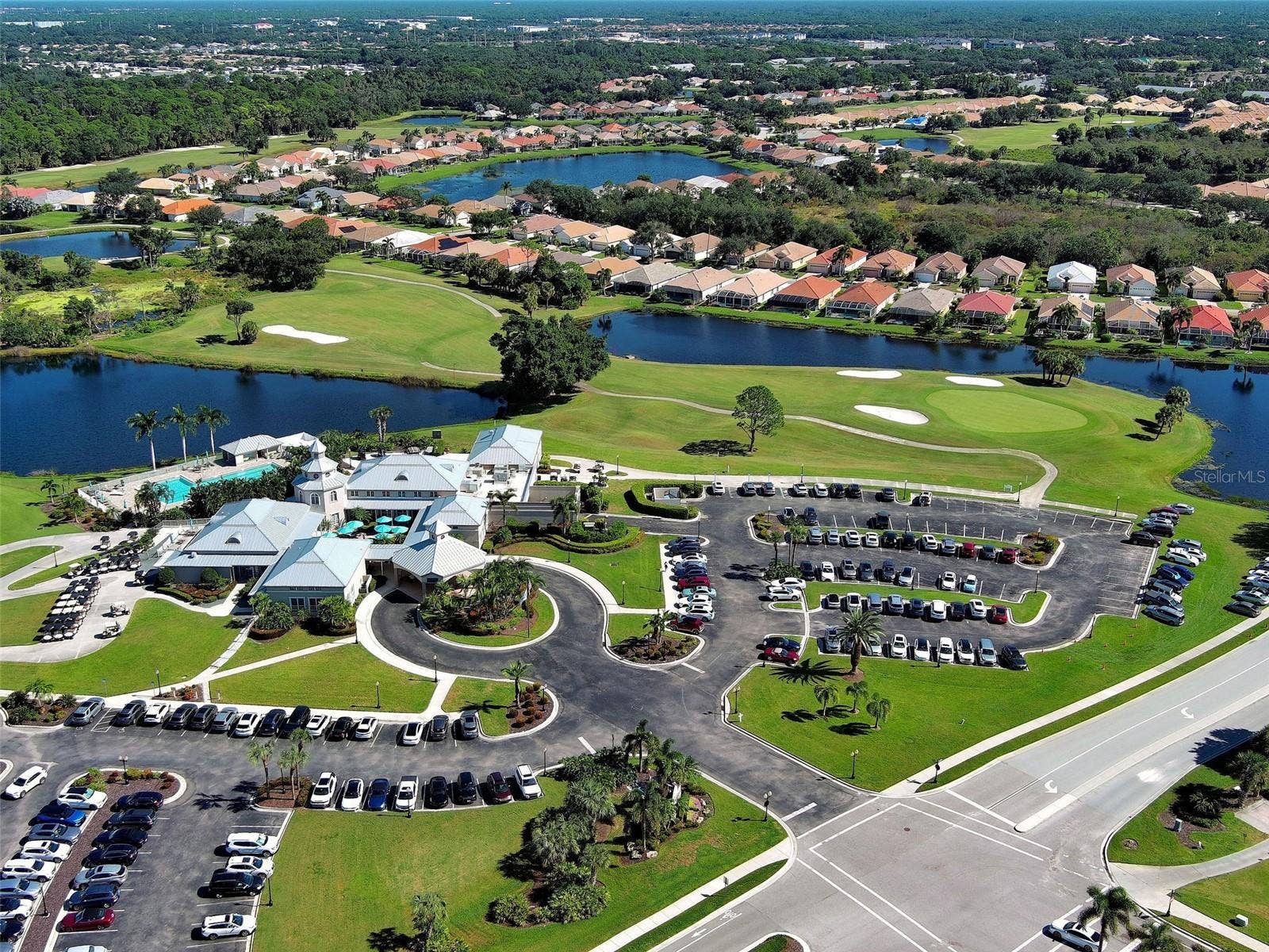 1000 Acres of green space, ponds, fairways, sidewalks, seperately appointed Community Pools ( Aside from the main Jr. Olympic size.)