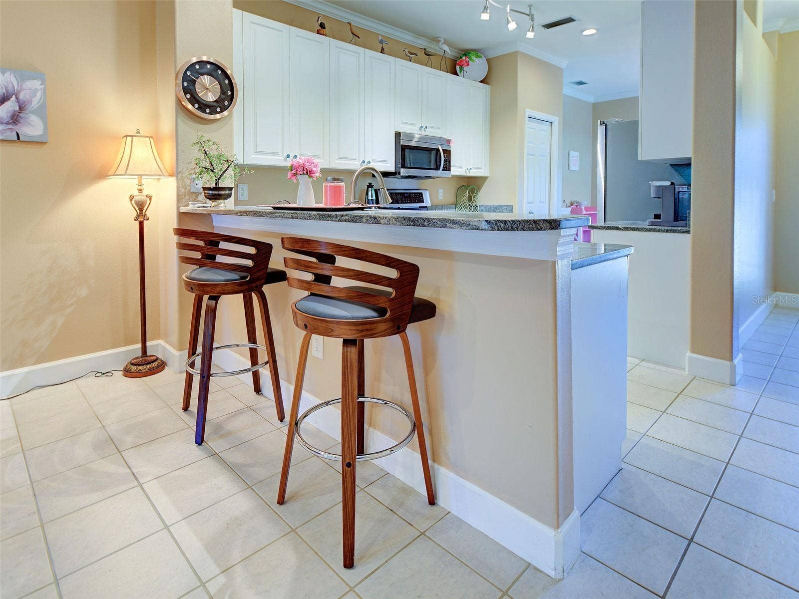 Breakfast bar.