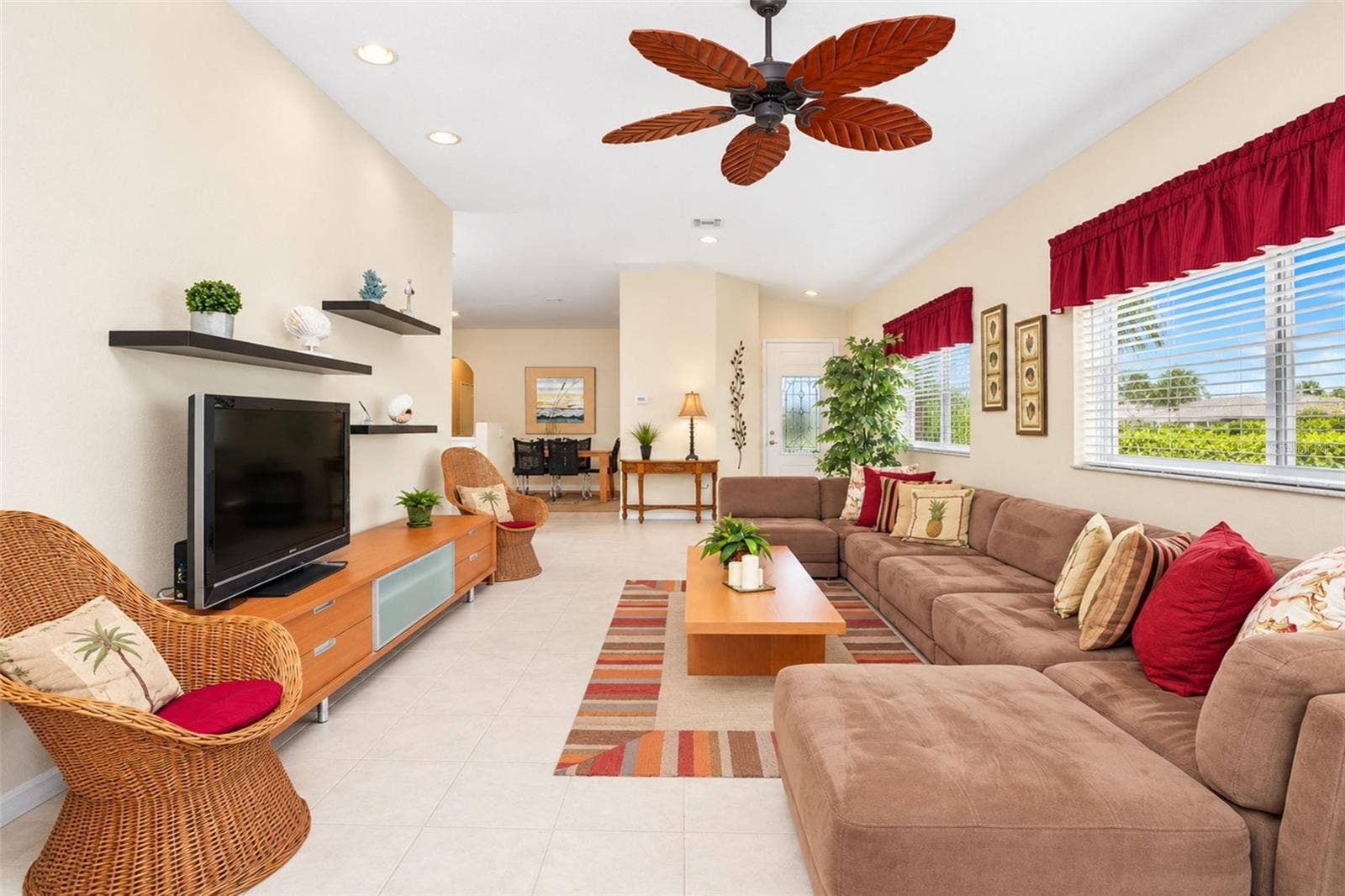 420 LEHALIS DRIVE, Englewood, FL 34223 Living Room