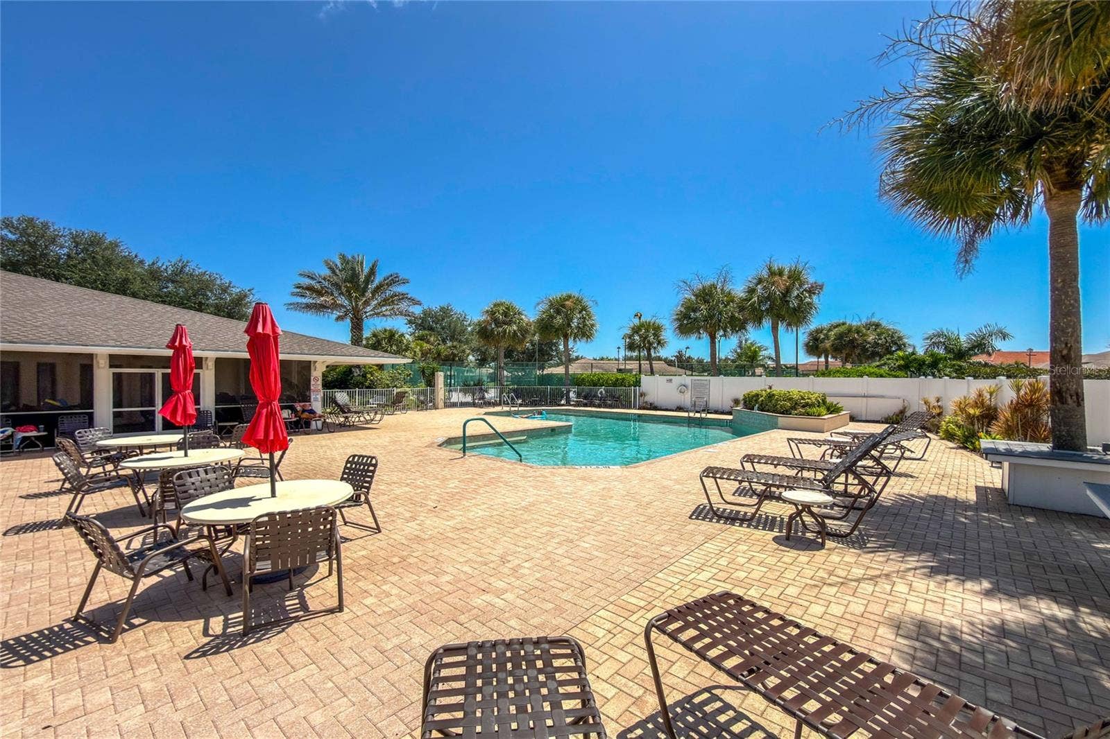 420 LEHALIS DRIVE, Englewood, FL 34223 Oak Forest Amenities