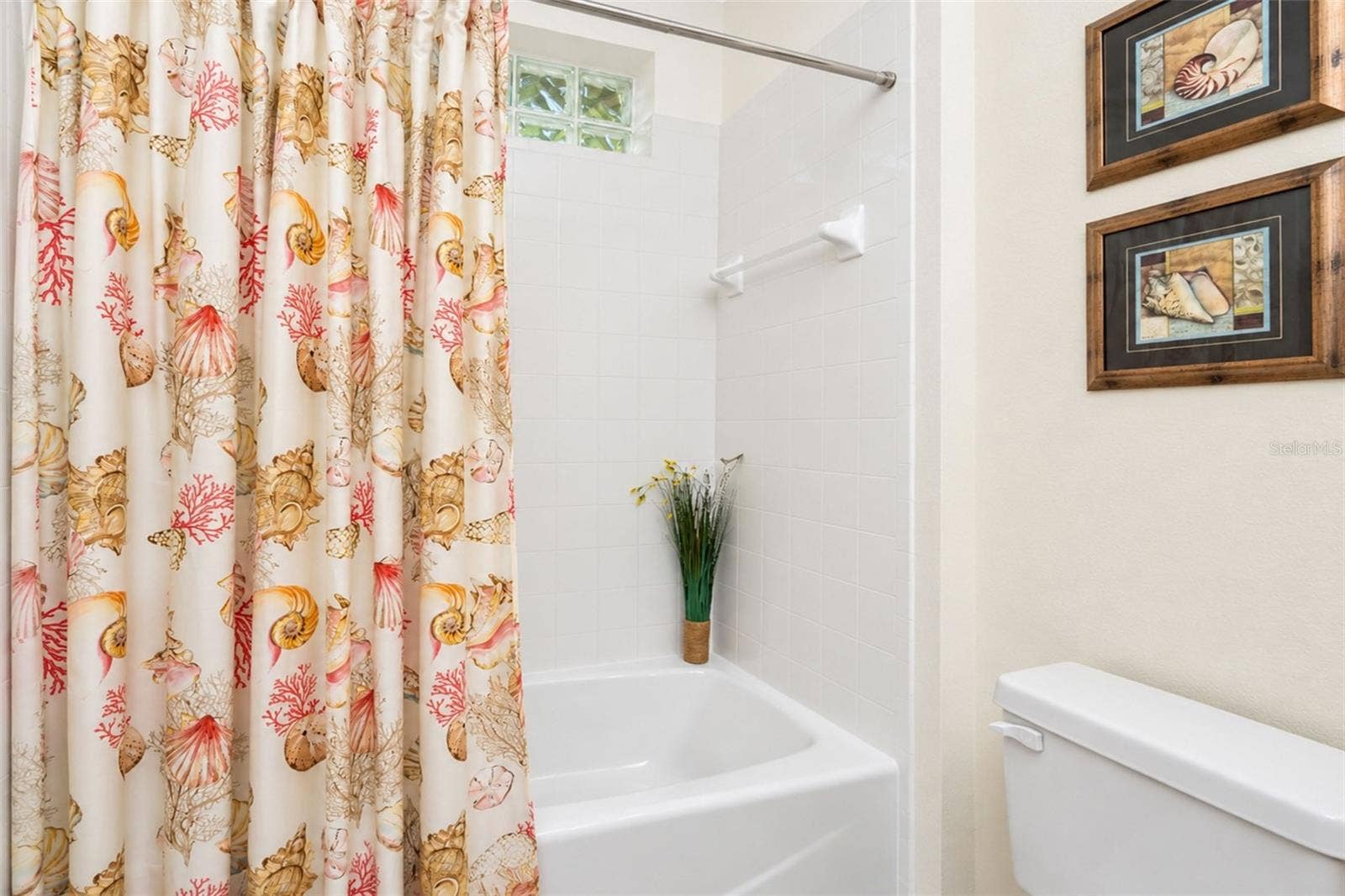 420 LEHALIS DRIVE, Englewood, FL 34223 Guest Bathroom
