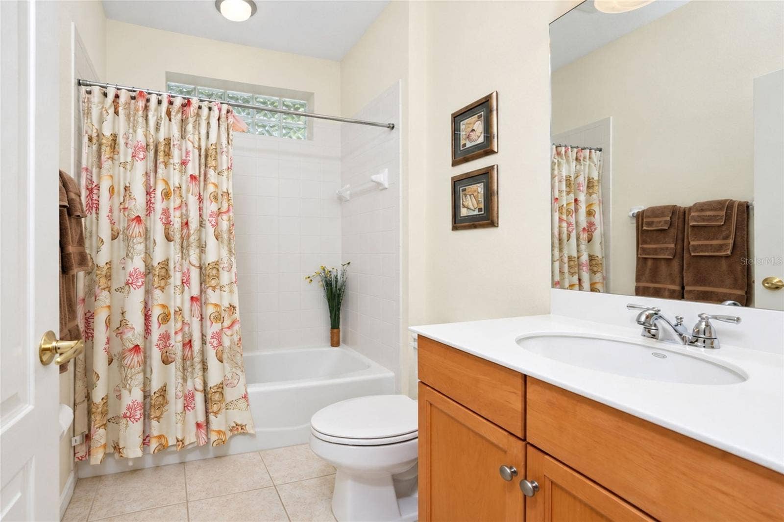 420 LEHALIS DRIVE, Englewood, FL 34223 Guest Bathroom