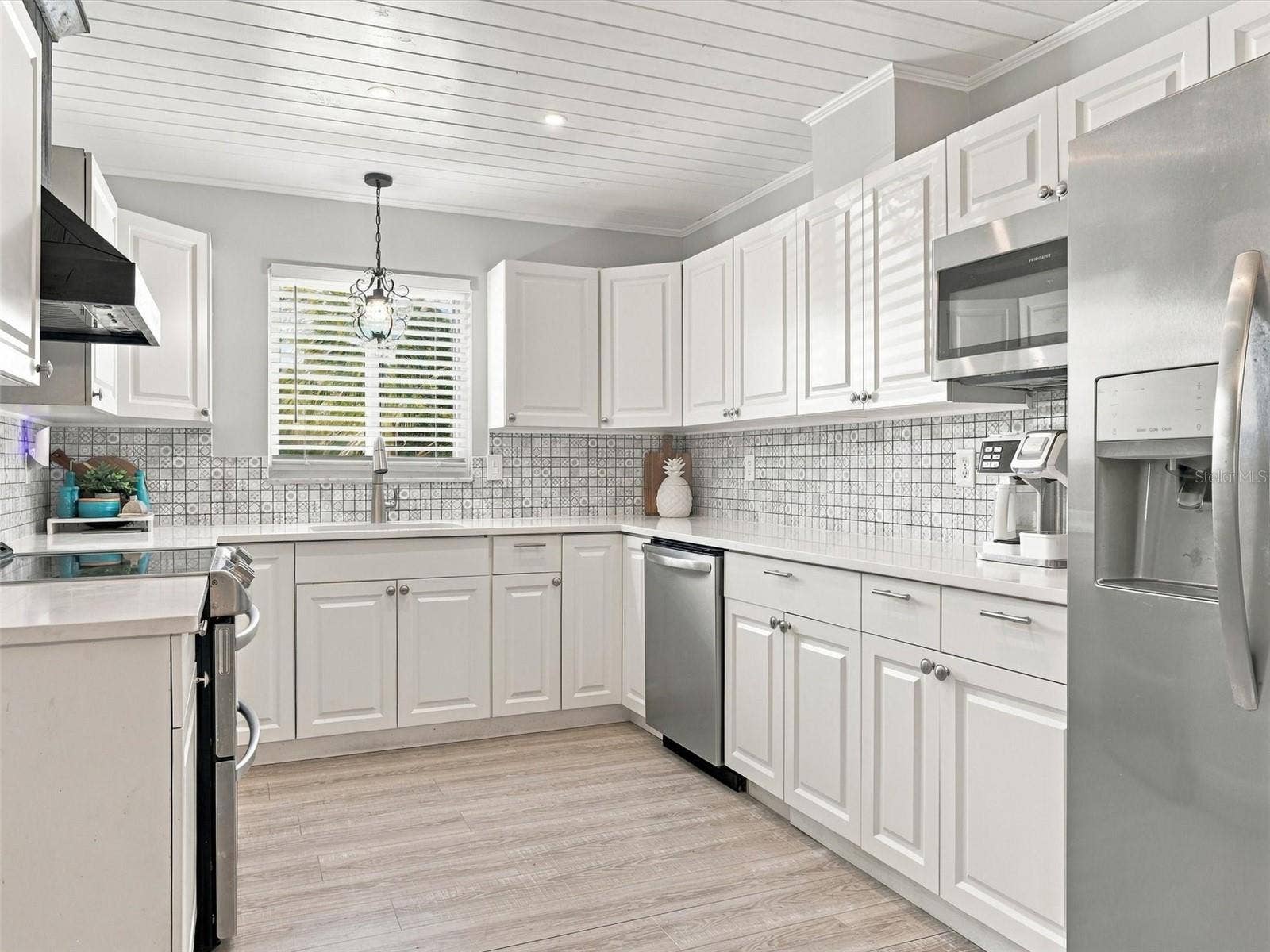 2020 KEYWAY DRIVE, Englewood, FL 34223 2020 KEYWAY DRIVE, Englewood, FL 34223