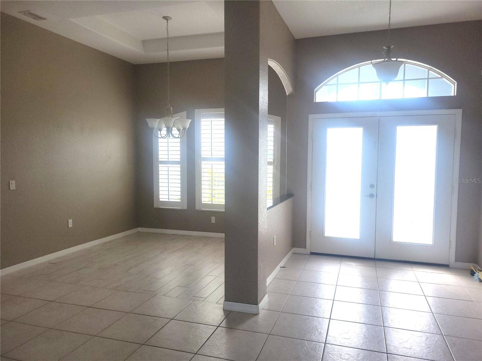 9 BUNKER TERRACE, Rotonda West, FL 33947 Entry & Dining Room