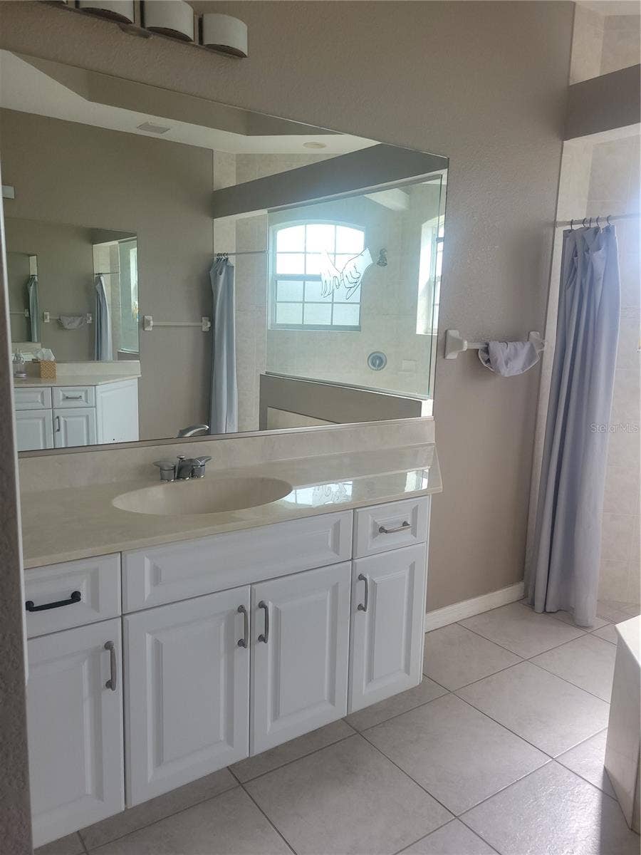 9 BUNKER TERRACE, Rotonda West, FL 33947 Primary Bathroom