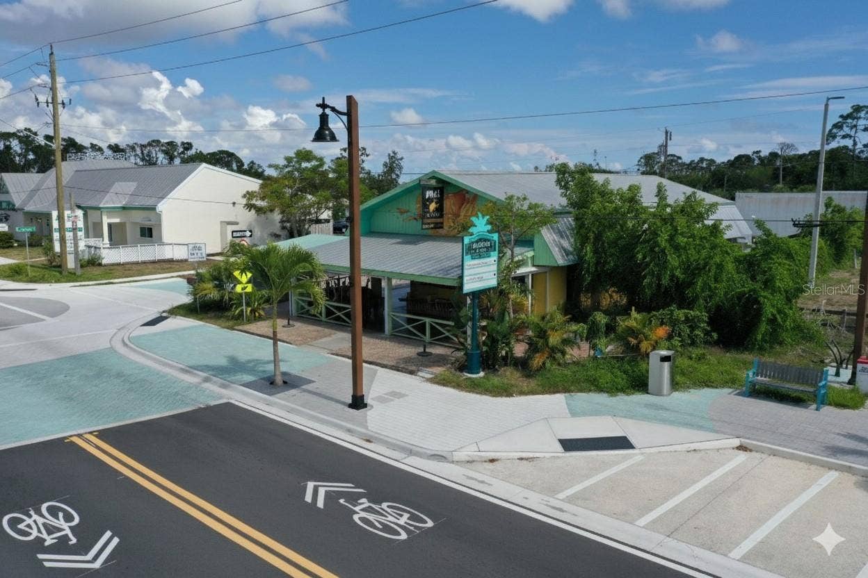 1420 BEACH ROAD, #204, Englewood, FL 34223 Mango Bistro