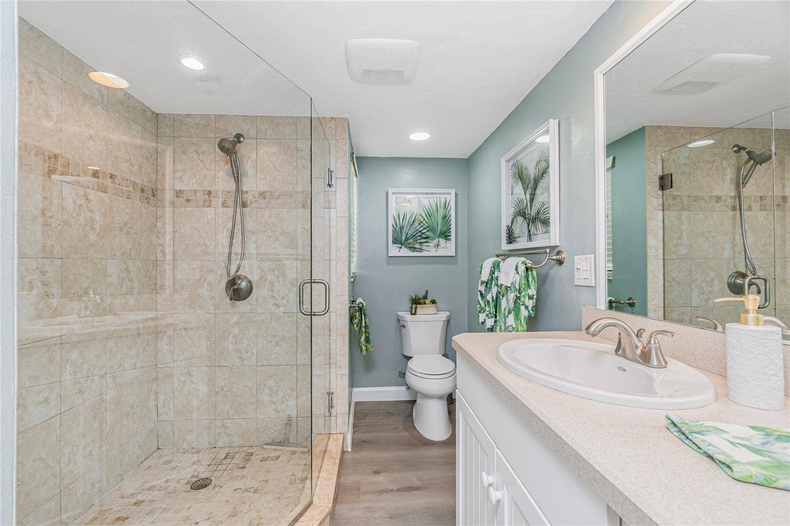 2955 N BEACH ROAD, #A411, Englewood, FL 34223 Updated Master Bath with Shower