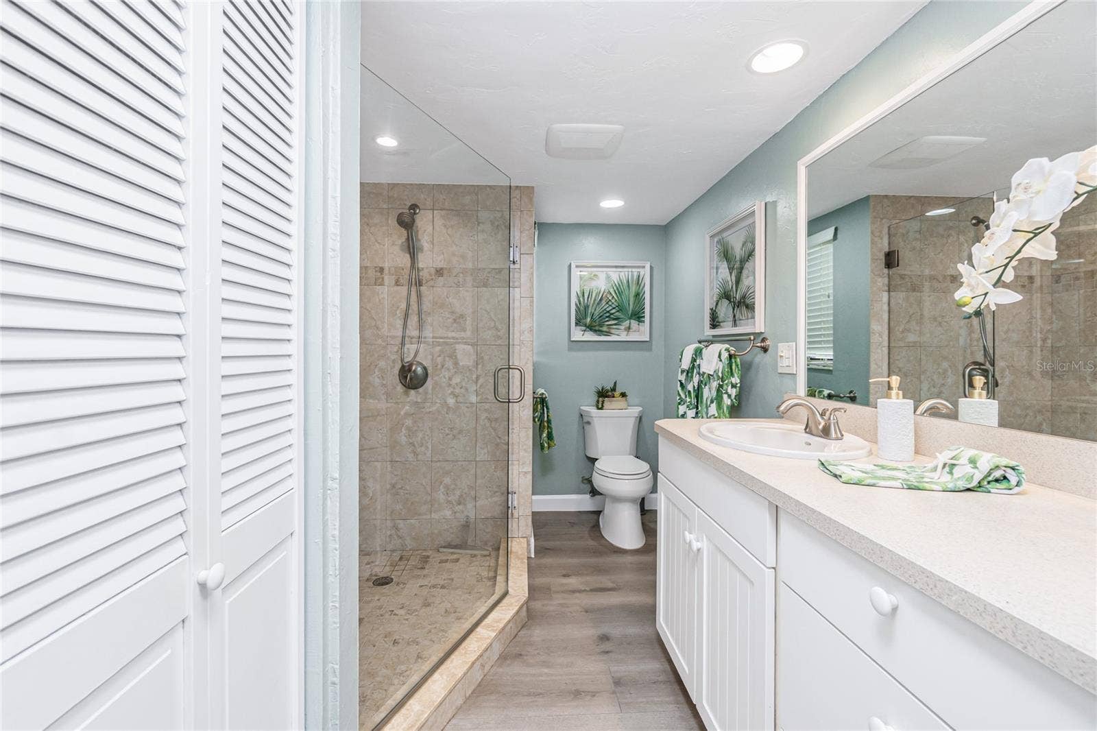 2955 N BEACH ROAD, #A411, Englewood, FL 34223 Large Linen and Towel Closet