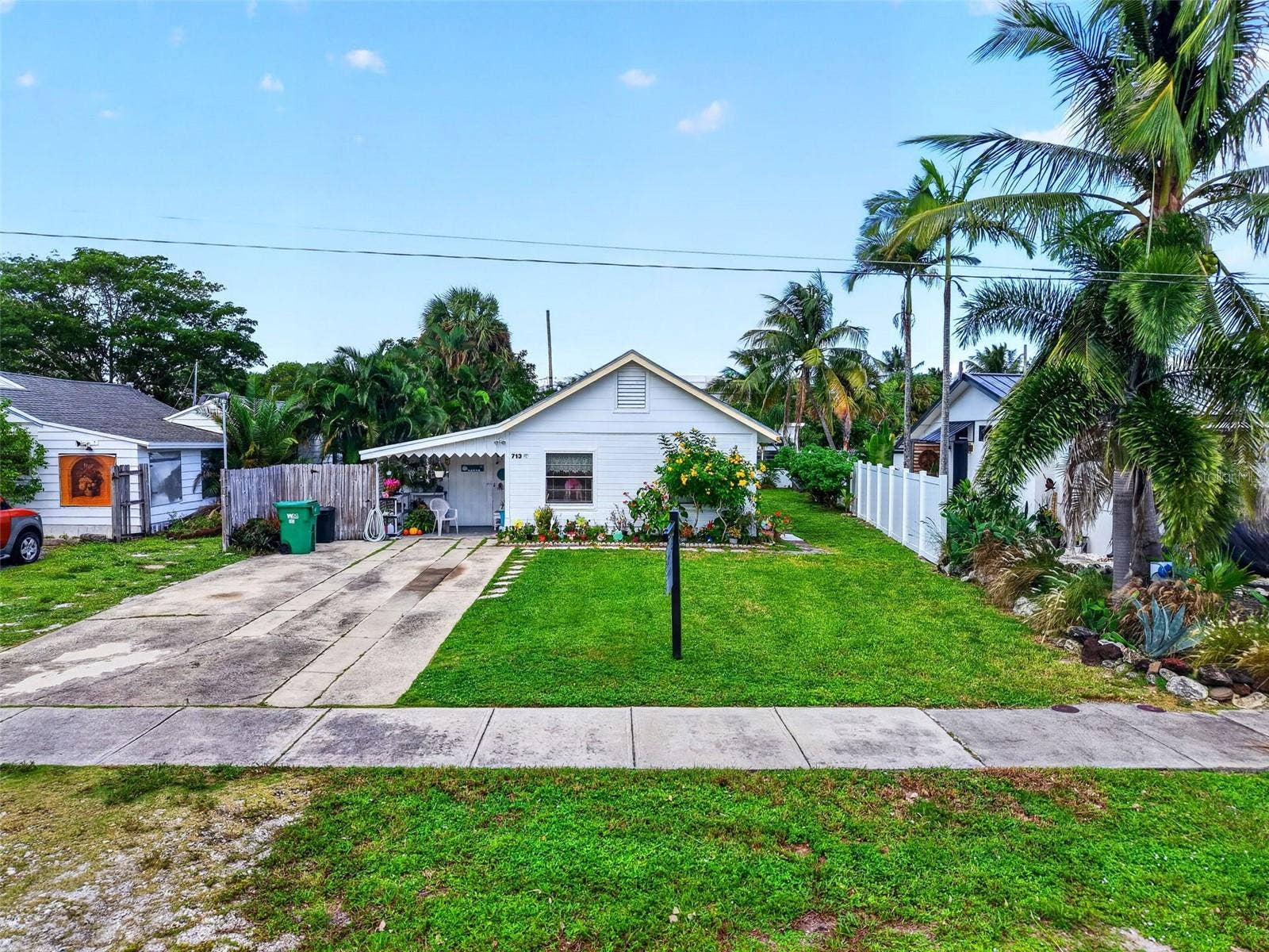 713 S LAKE AVENUE, Delray Beach, FL 33483