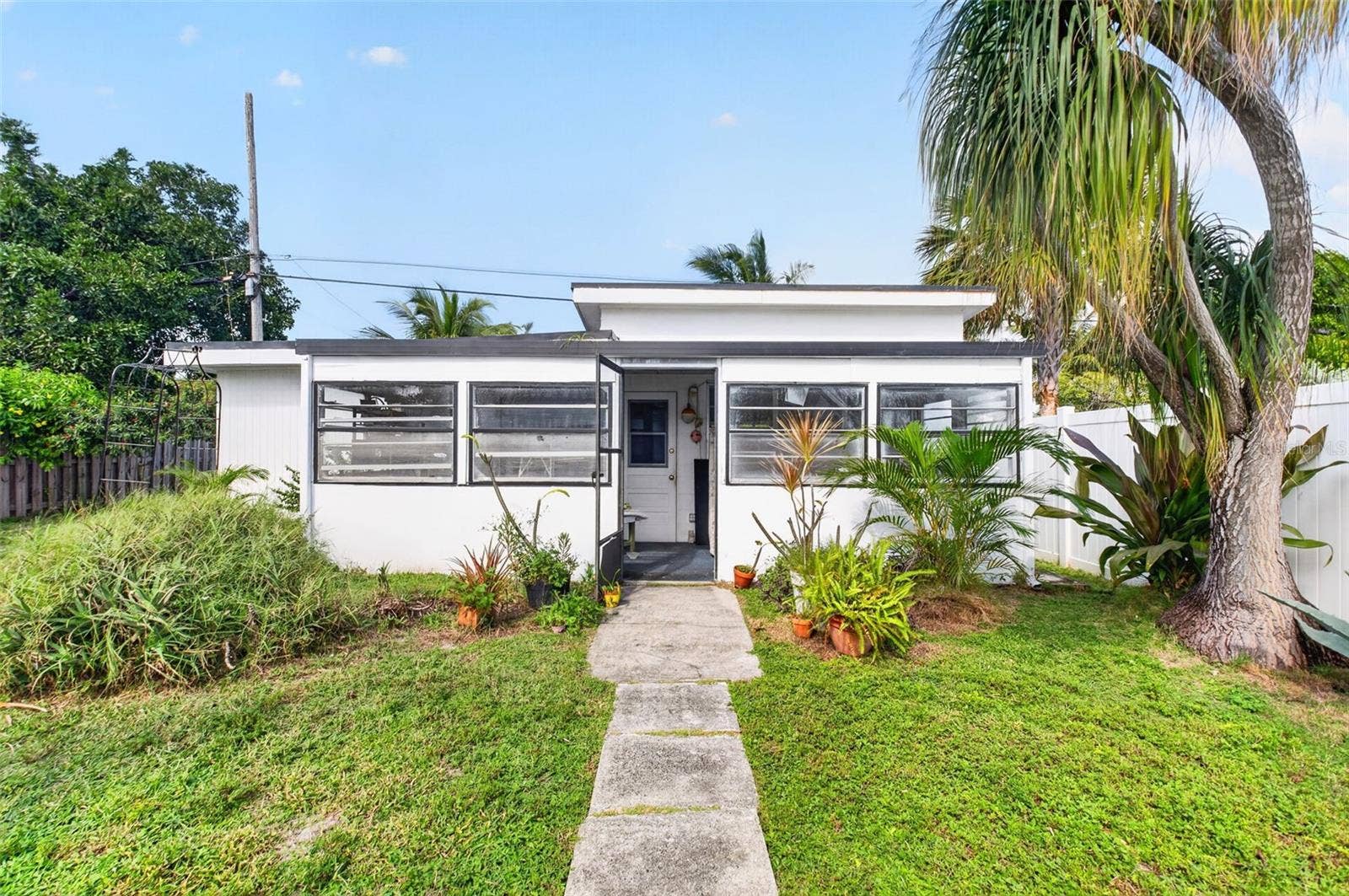 713 S LAKE AVENUE, Delray Beach, FL 33483