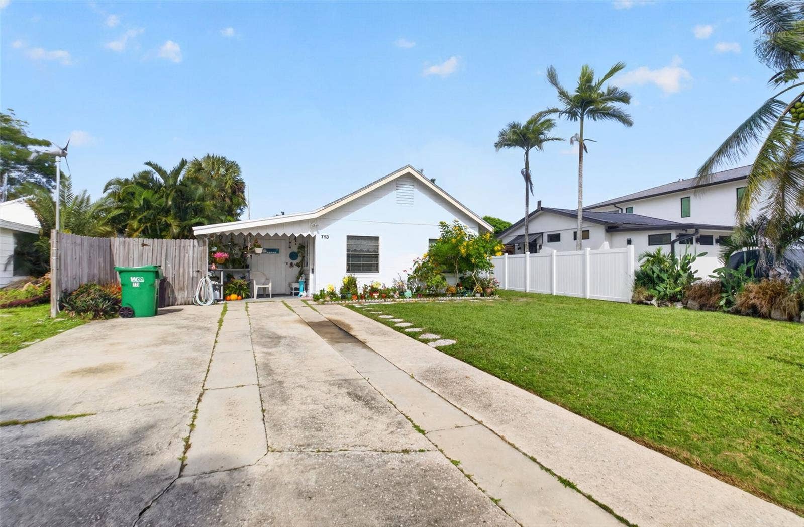 713 S LAKE AVENUE, Delray Beach, FL 33483
