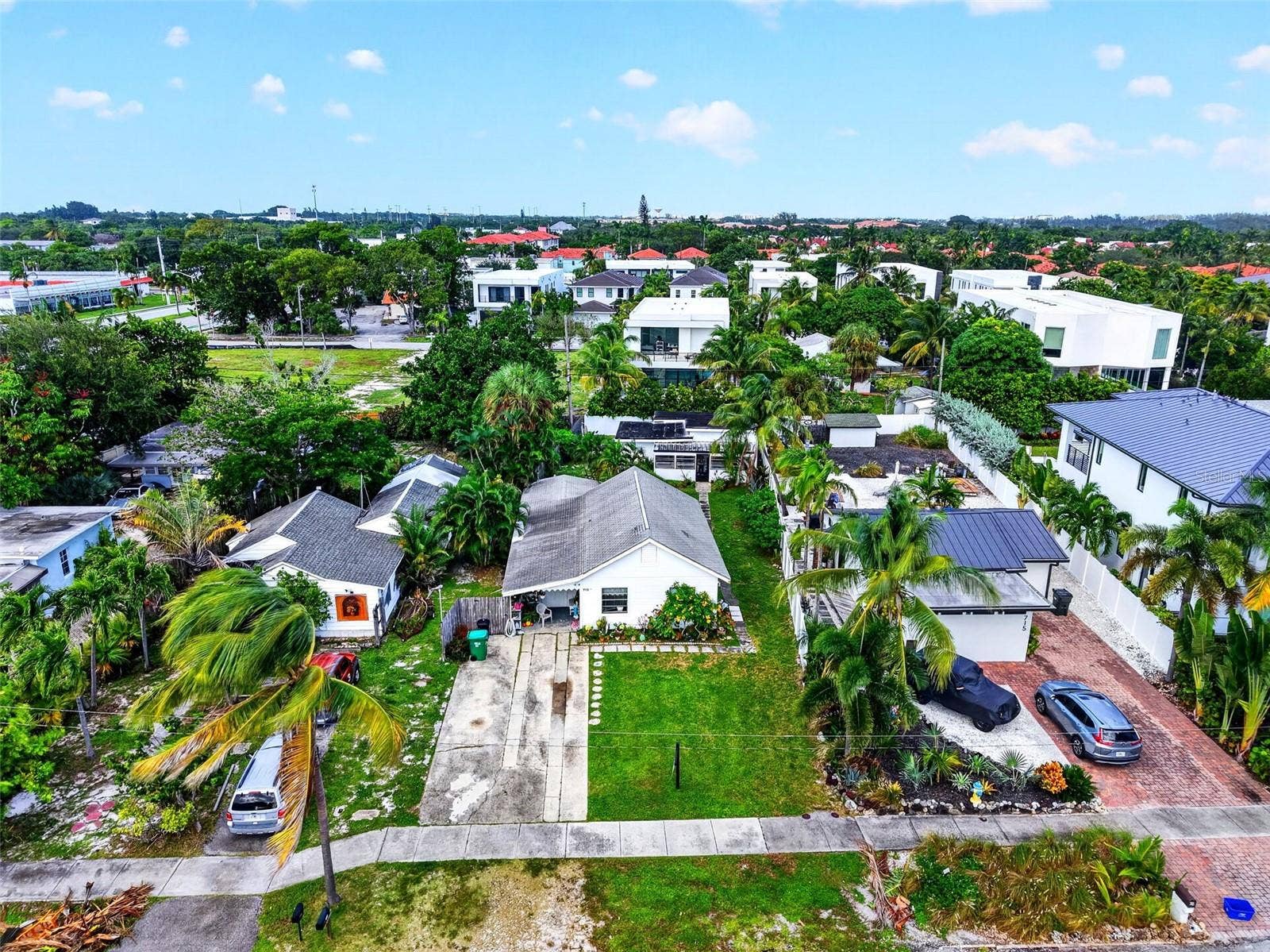 713 S LAKE AVENUE, Delray Beach, FL 33483