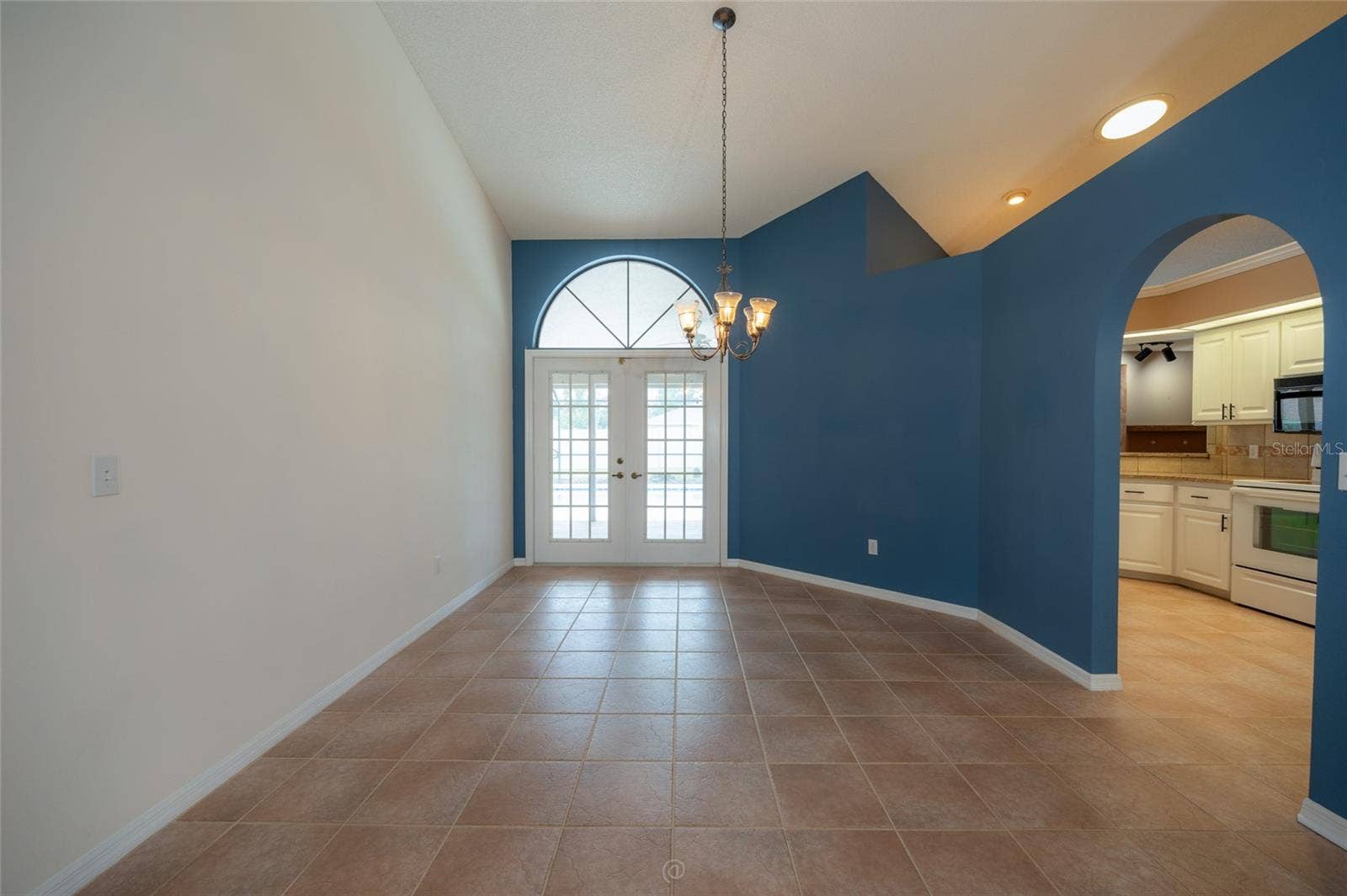 Spacious entry hall