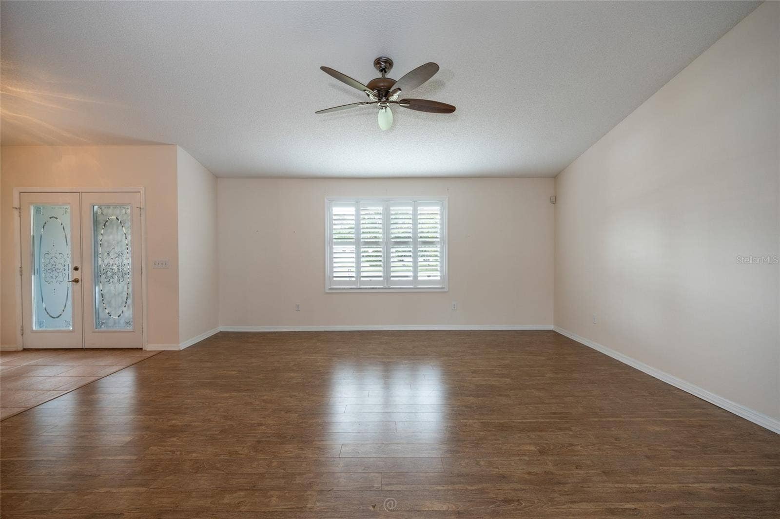 Living room - vacant