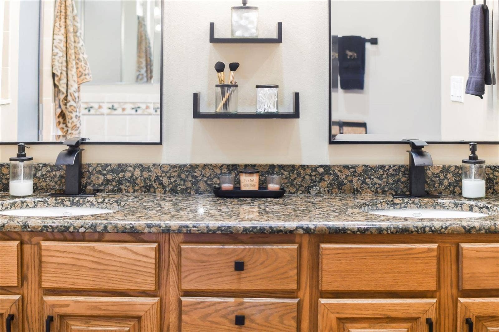 50 PALM HARBOR PARKWAY, #32, Palm Coast, FL 32137 Primary Ensuite