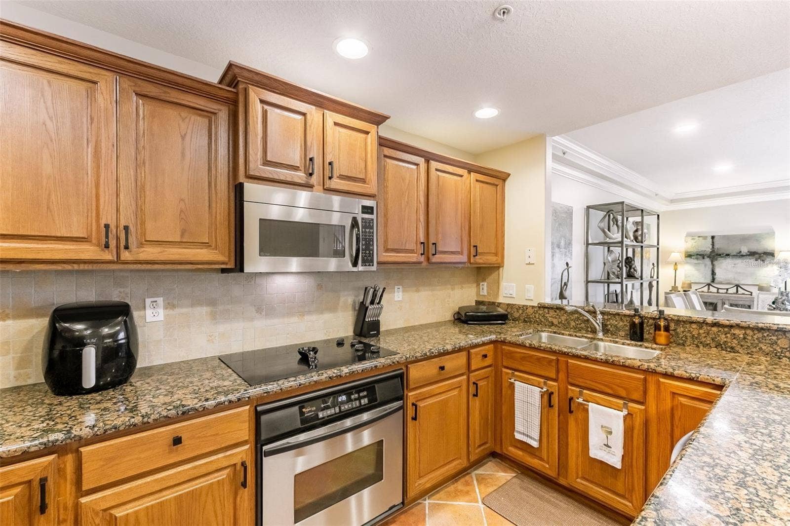 50 PALM HARBOR PARKWAY, #32, Palm Coast, FL 32137 Kitchen open floor