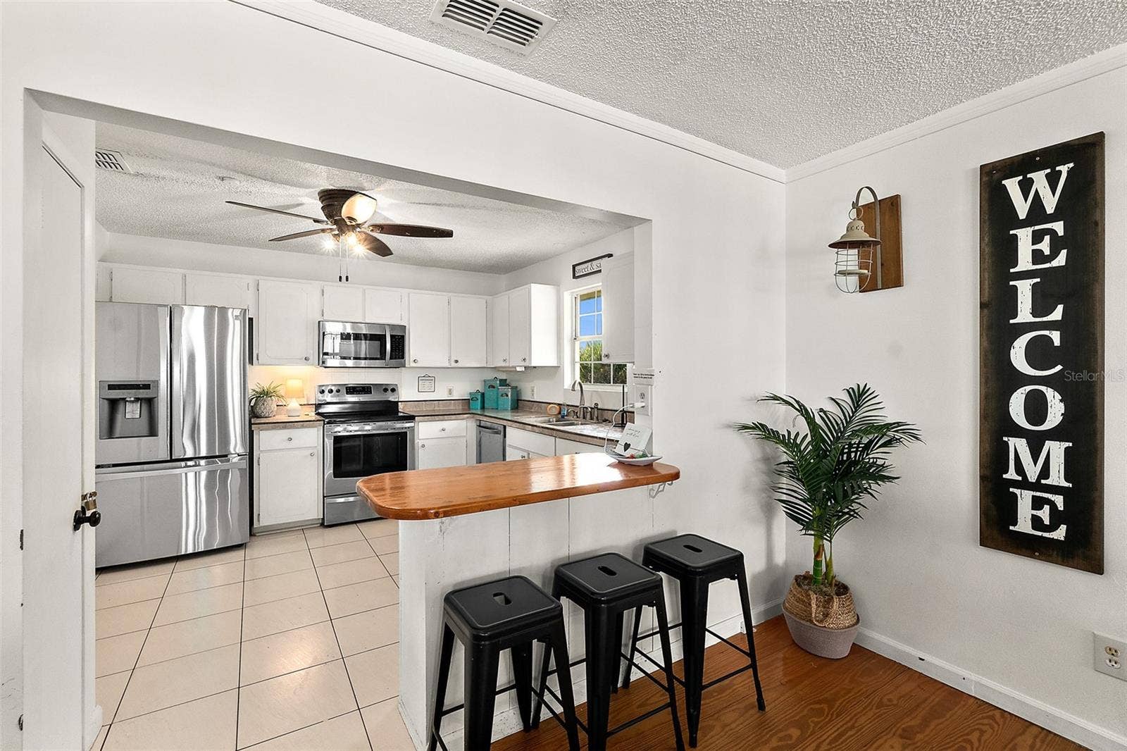 32 ARMAND BEACH DRIVE, Palm Coast, FL 32137 32 ARMAND BEACH DRIVE, Palm Coast, FL 32137