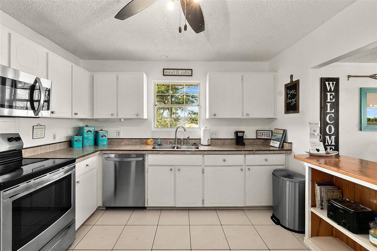 32 ARMAND BEACH DRIVE, Palm Coast, FL 32137 32 ARMAND BEACH DRIVE, Palm Coast, FL 32137