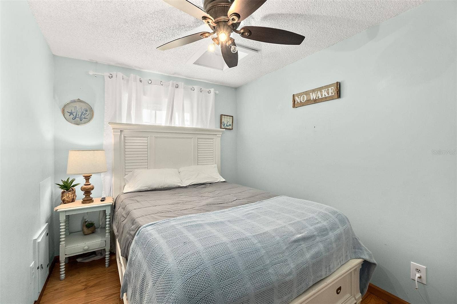 32 ARMAND BEACH DRIVE, Palm Coast, FL 32137 32 ARMAND BEACH DRIVE, Palm Coast, FL 32137