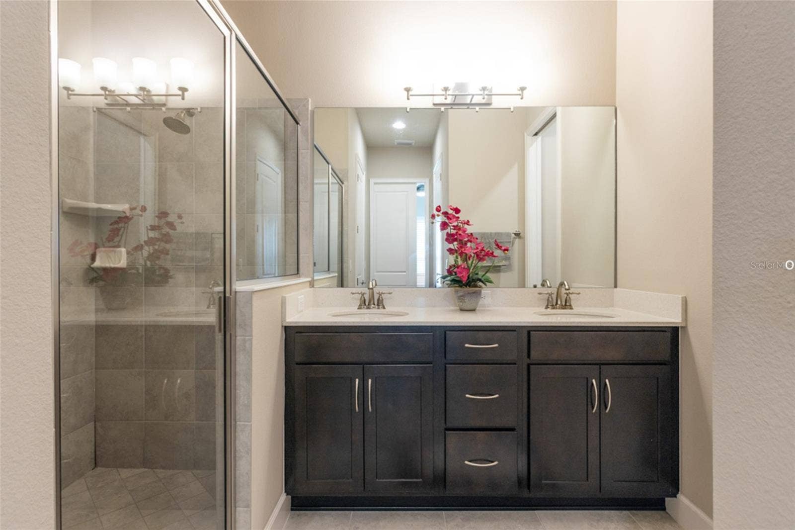 3 NEWHAVEN LANE, Ormond Beach, FL 32174 Primary bath with double vanities and large shower