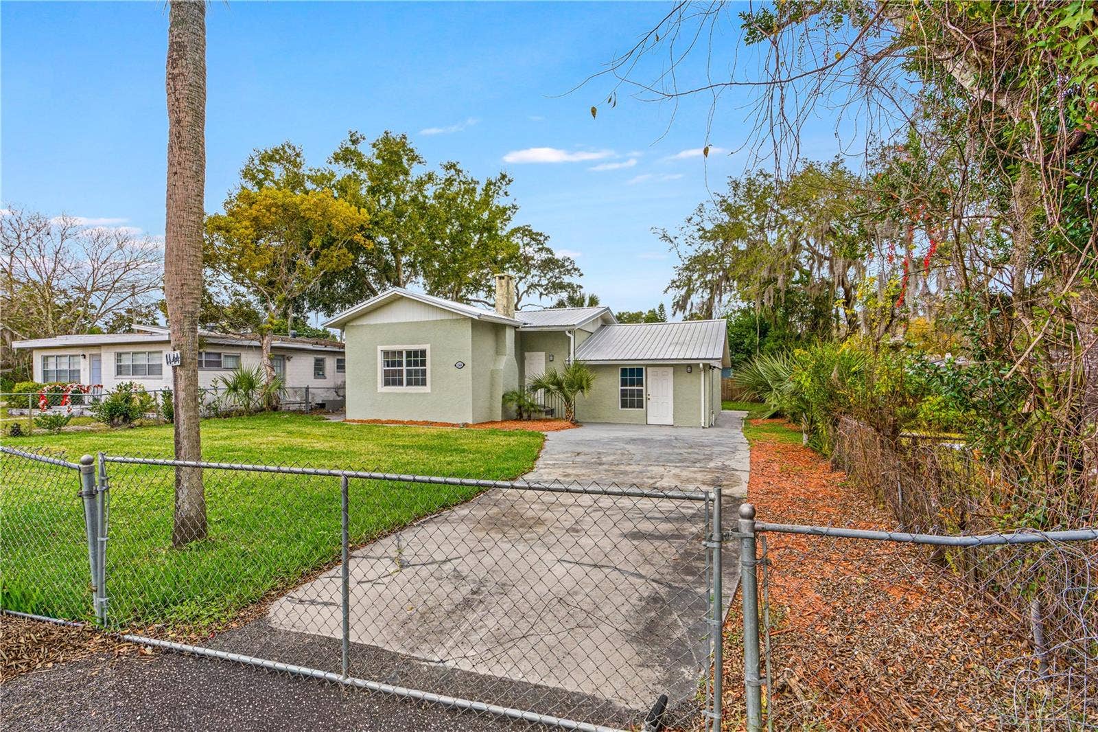 1144 HILLCREST DRIVE, Daytona Beach, FL 32114 1144 HILLCREST DRIVE, Daytona Beach, FL 32114