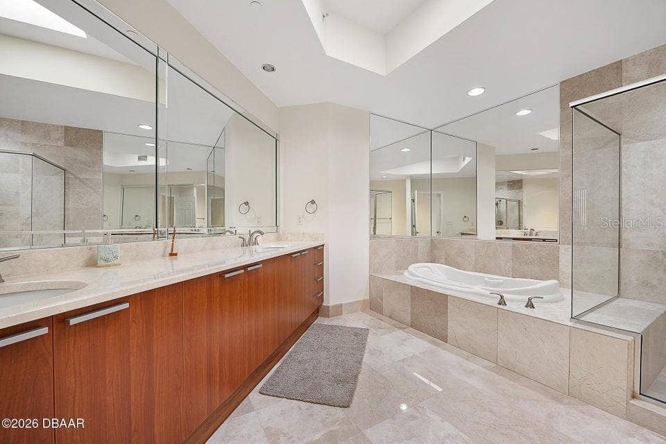 231 RIVERSIDE DRIVE, #2601-1, Daytona Beach, FL 32117