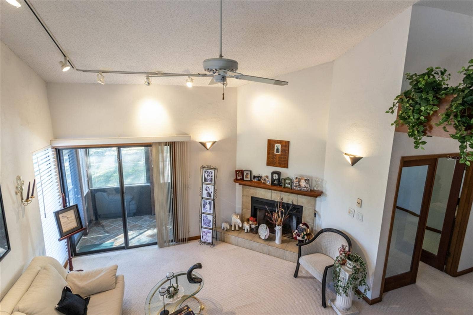 39 VILLAGE CIRCLE, #5-501, Palm Coast, FL 32164 Living Room