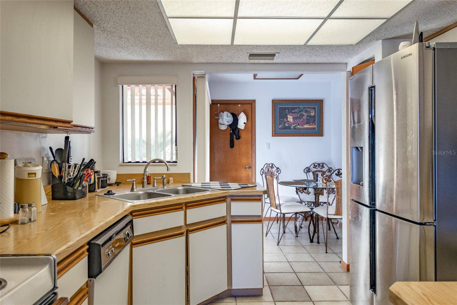 39 VILLAGE CIRCLE, #5-501, Palm Coast, FL 32164 Kitchen and eat in area