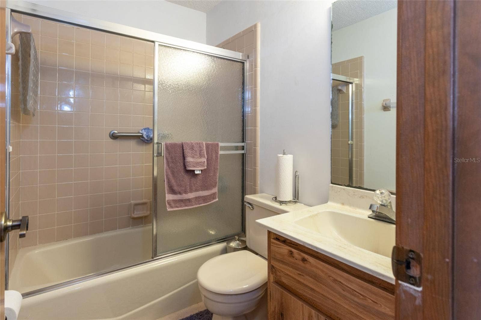 39 VILLAGE CIRCLE, #5-501, Palm Coast, FL 32164 Master Bath Room Shower